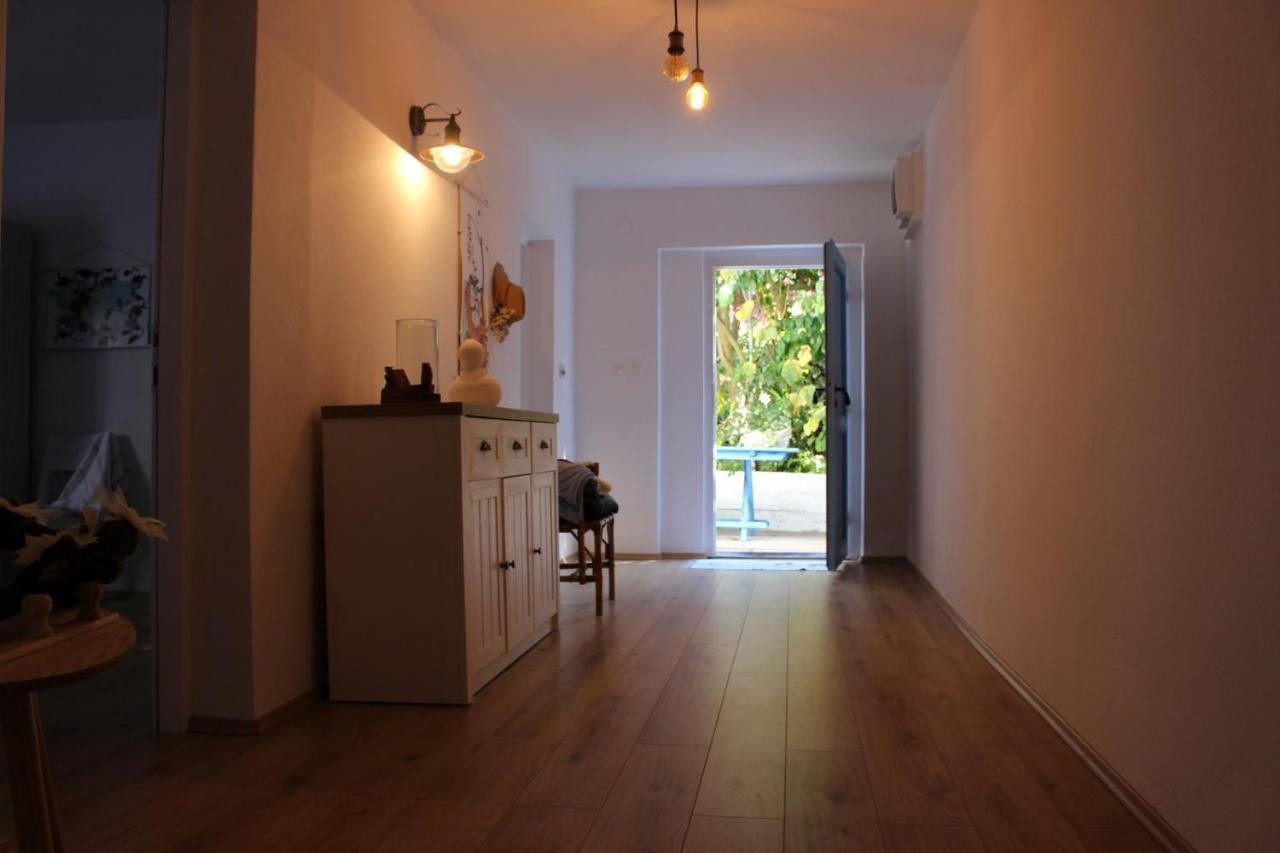 Blue Harbour No. 15 Appartement Veli Iž Buitenkant foto